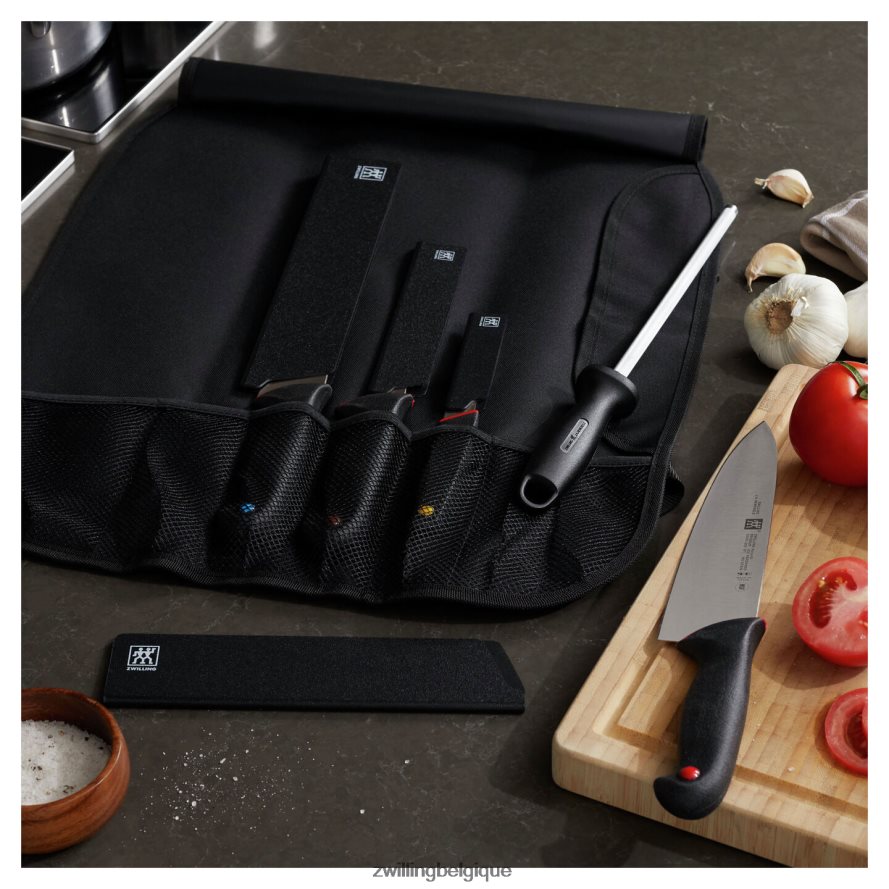 Zwilling le kit essentiel de 6 couteaux d\'école culinaire avec protège-lames coutellerie 206XHX237