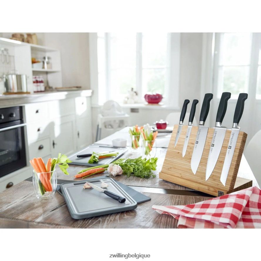 Zwilling couteau de préparation quatre étoiles de 5,5 pouces, bord dentelé coutellerie 206XHX418