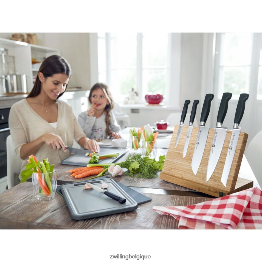 Zwilling couteau santoku à bascule quatre étoiles de 5,5 pouces, bord creux coutellerie 206XHX438