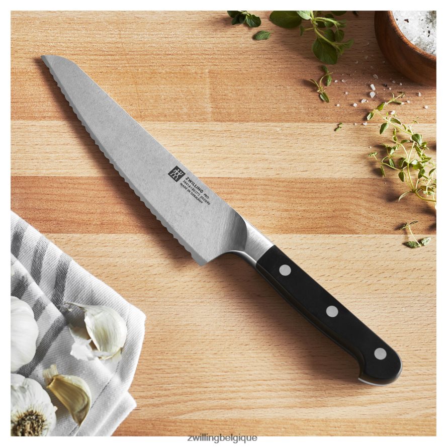 Zwilling couteau à pain de charcuterie pro de 7 pouces, bord dentelé coutellerie 206XHX387